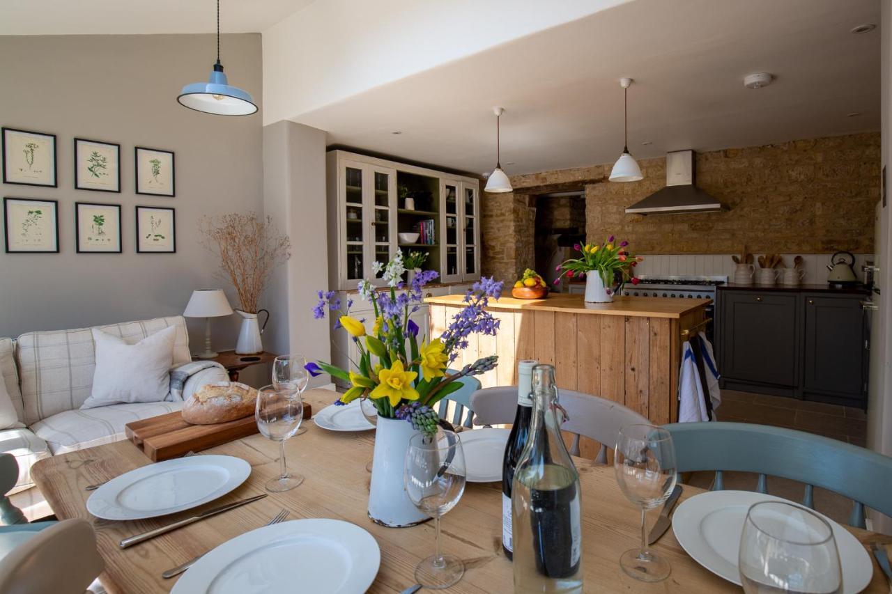 Gleneda Cottage - A Renovated, Traditional Cotswold Cottage Full Of Charm With Fireplace And Garden Bourton on the Hill Ngoại thất bức ảnh