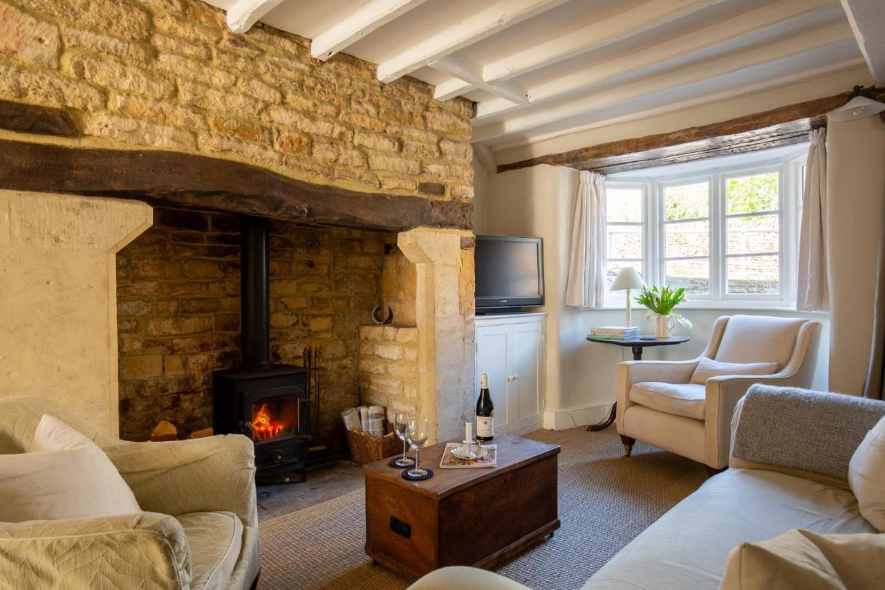 Gleneda Cottage - A Renovated, Traditional Cotswold Cottage Full Of Charm With Fireplace And Garden Bourton on the Hill Ngoại thất bức ảnh