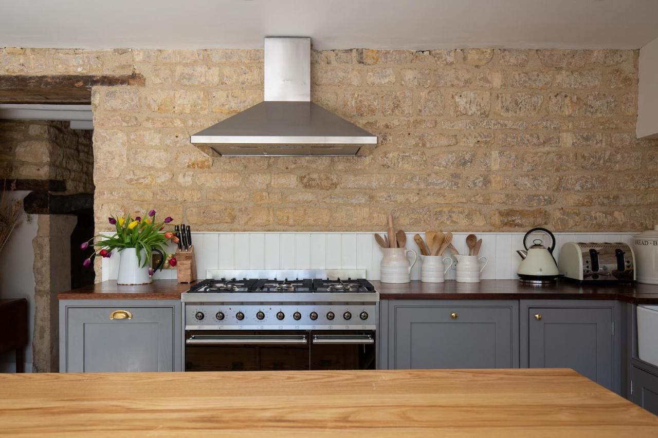 Gleneda Cottage - A Renovated, Traditional Cotswold Cottage Full Of Charm With Fireplace And Garden Bourton on the Hill Ngoại thất bức ảnh
