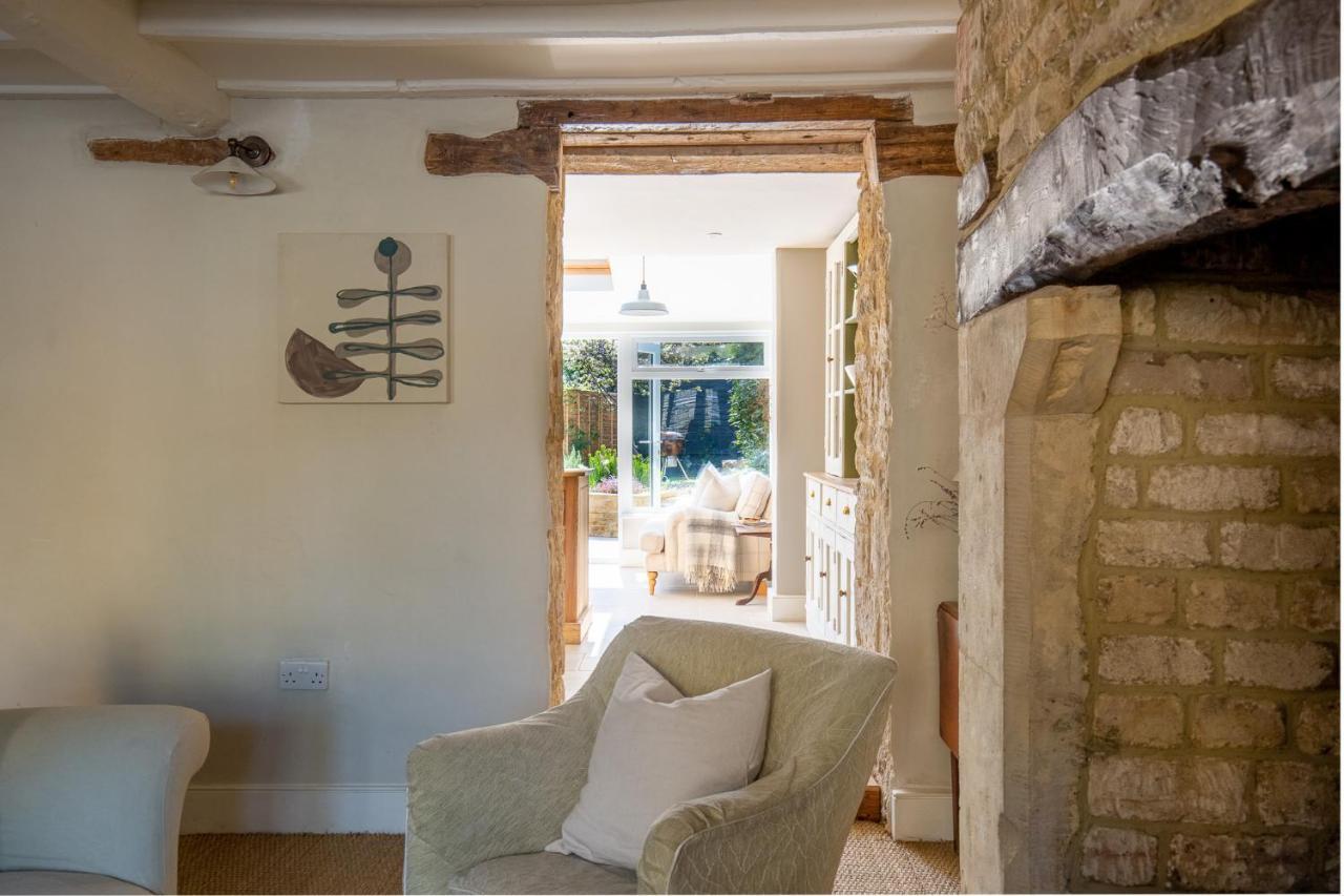 Gleneda Cottage - A Renovated, Traditional Cotswold Cottage Full Of Charm With Fireplace And Garden Bourton on the Hill Ngoại thất bức ảnh