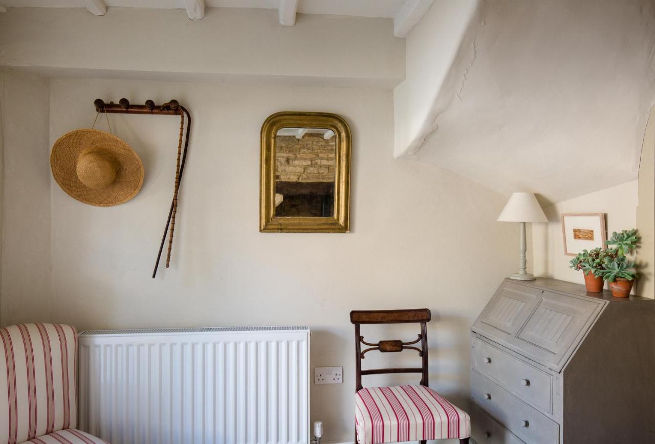 Gleneda Cottage - A Renovated, Traditional Cotswold Cottage Full Of Charm With Fireplace And Garden Bourton on the Hill Ngoại thất bức ảnh