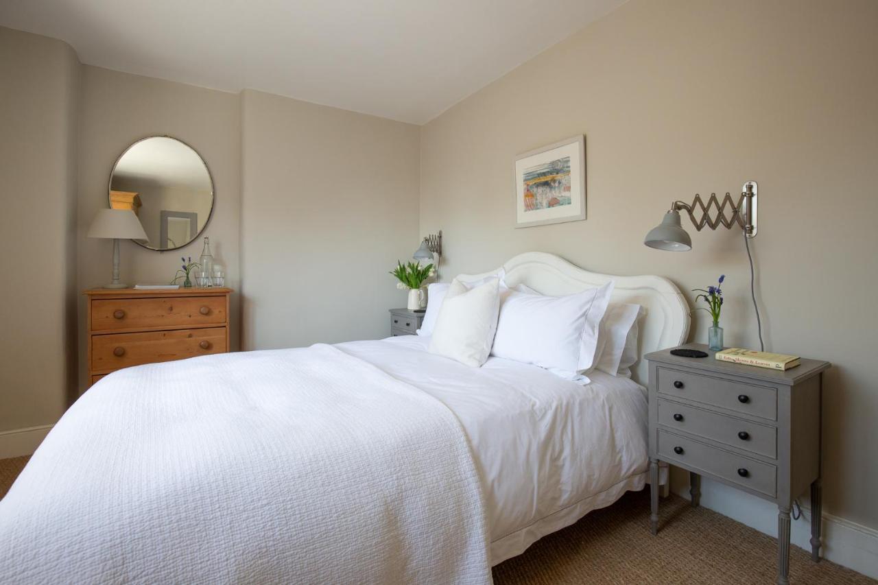 Gleneda Cottage - A Renovated, Traditional Cotswold Cottage Full Of Charm With Fireplace And Garden Bourton on the Hill Ngoại thất bức ảnh
